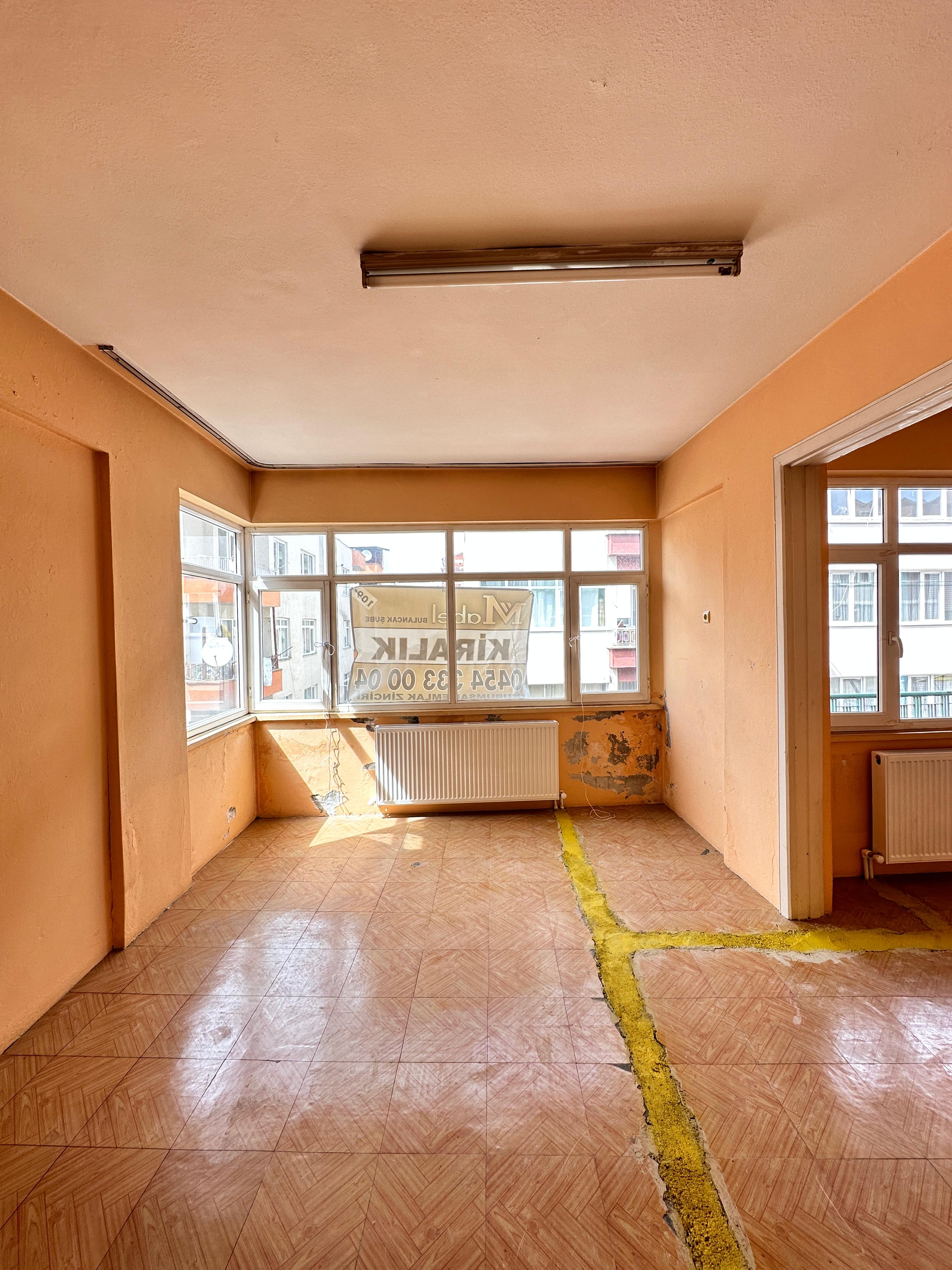 MABEL GAYRİMENKUL-İHSANİYE MAH ANA CADDE ÜZERİNDE DAİRE